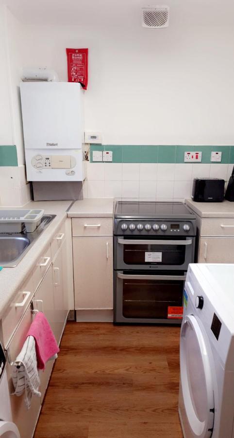 1 Bed Apartment, Peckham Rye * Londra